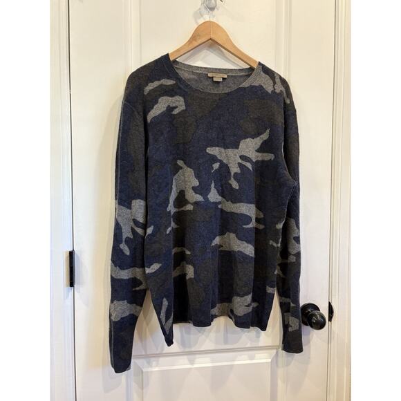 Amicale Women's Cashmere Sweater Blue Camo Long Sleeve Size Large - Picture 2 of 6